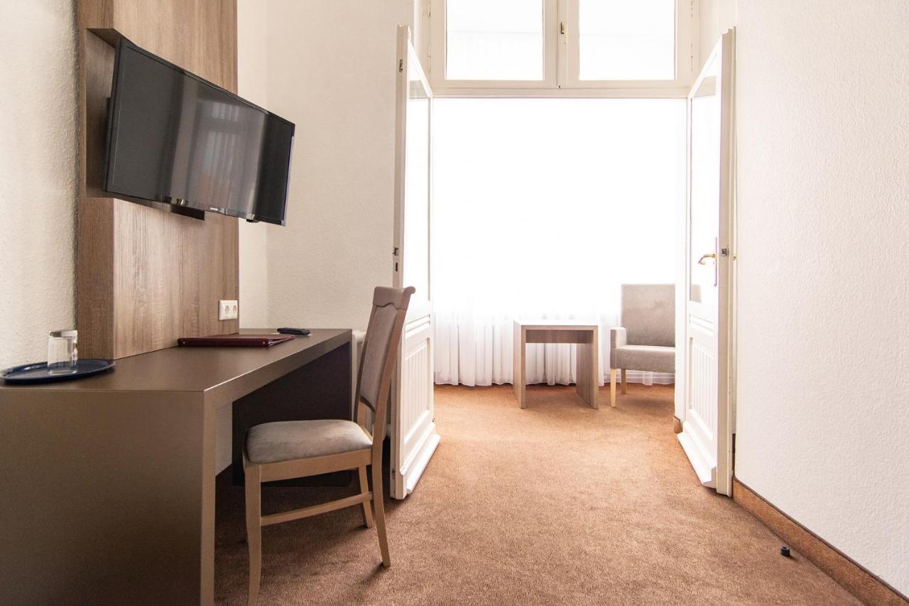 Villa Auszeit Hotel Garni 塞巴特黑灵斯多夫 外观 照片