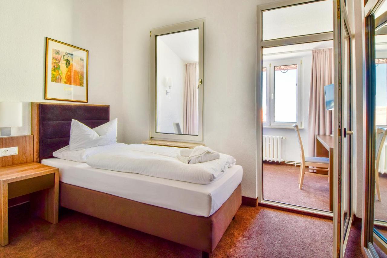 Villa Auszeit Hotel Garni 塞巴特黑灵斯多夫 外观 照片