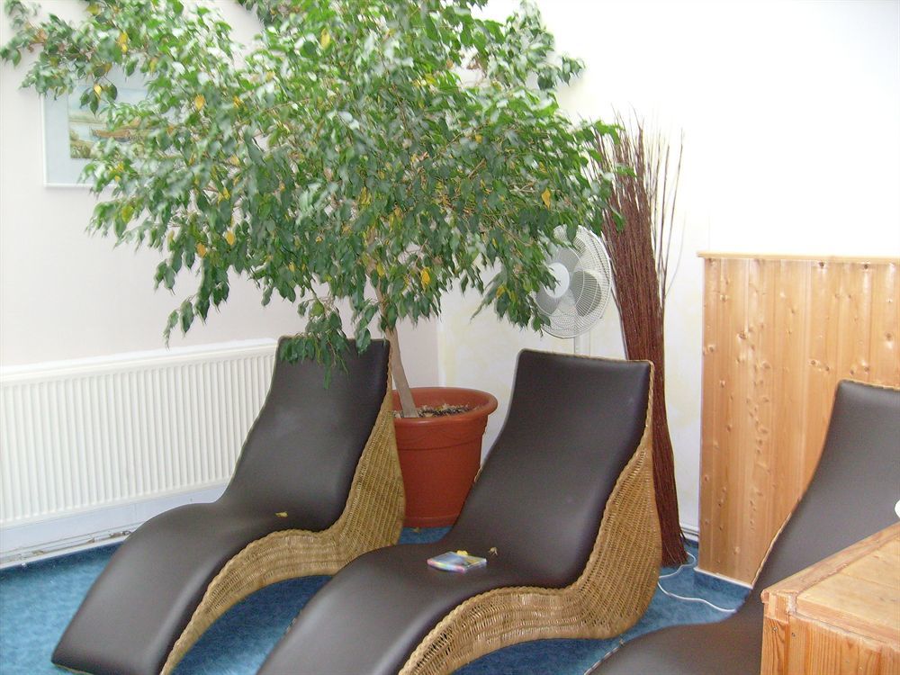 Villa Auszeit Hotel Garni 塞巴特黑灵斯多夫 外观 照片