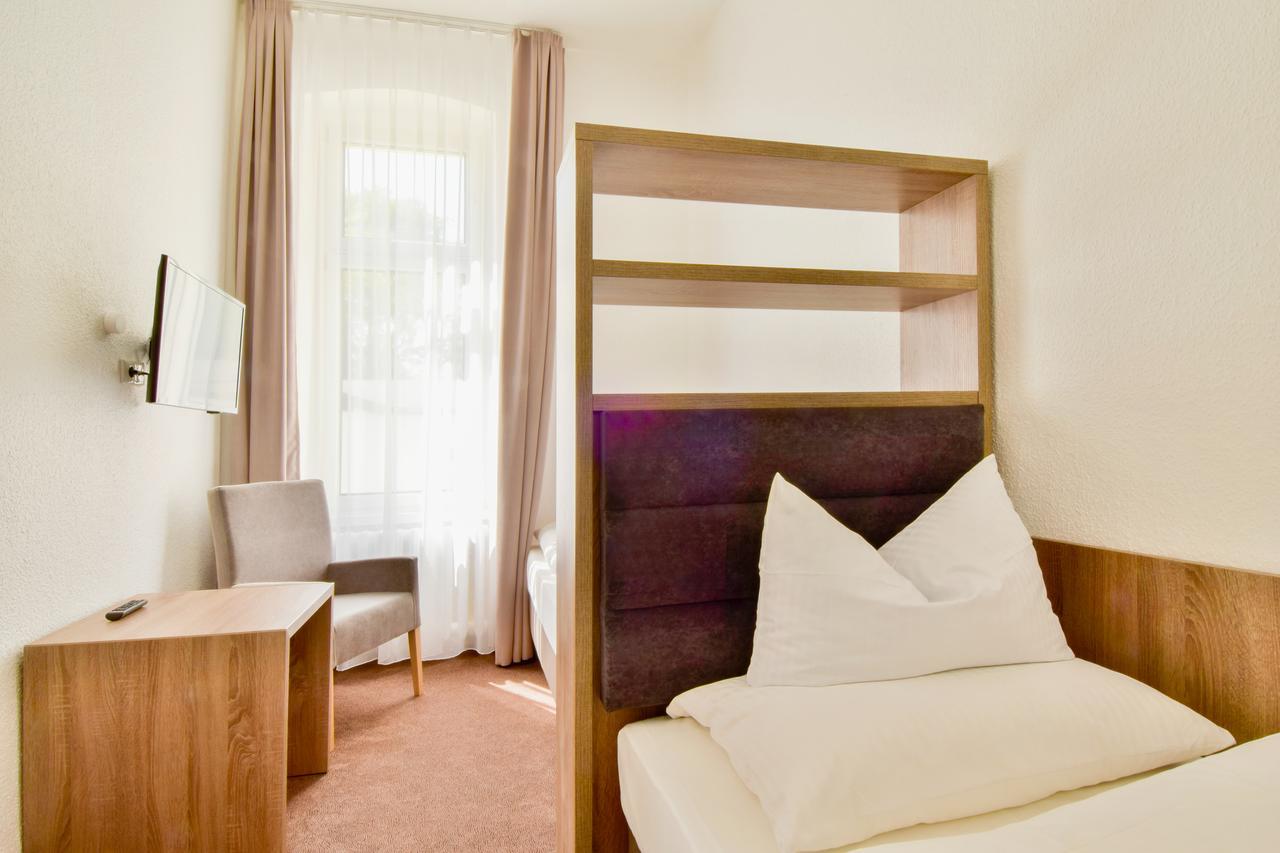 Villa Auszeit Hotel Garni 塞巴特黑灵斯多夫 外观 照片
